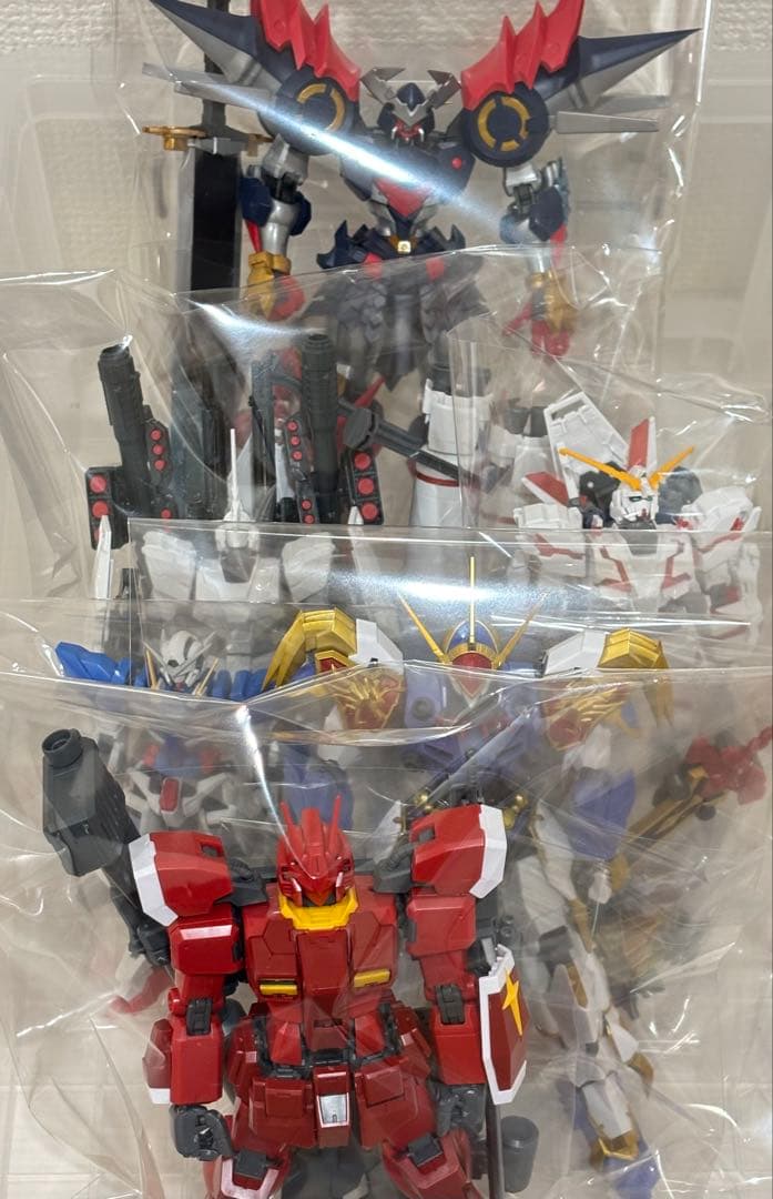 ①ジャンクプラモデル ガンプラ・MG レッドウォーリア HG ダイゼンガー 他