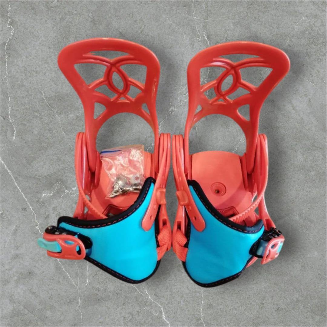 【未使用品】SALOMON ビンディング キッズ　スノーボード 雪 冬休み 旅行