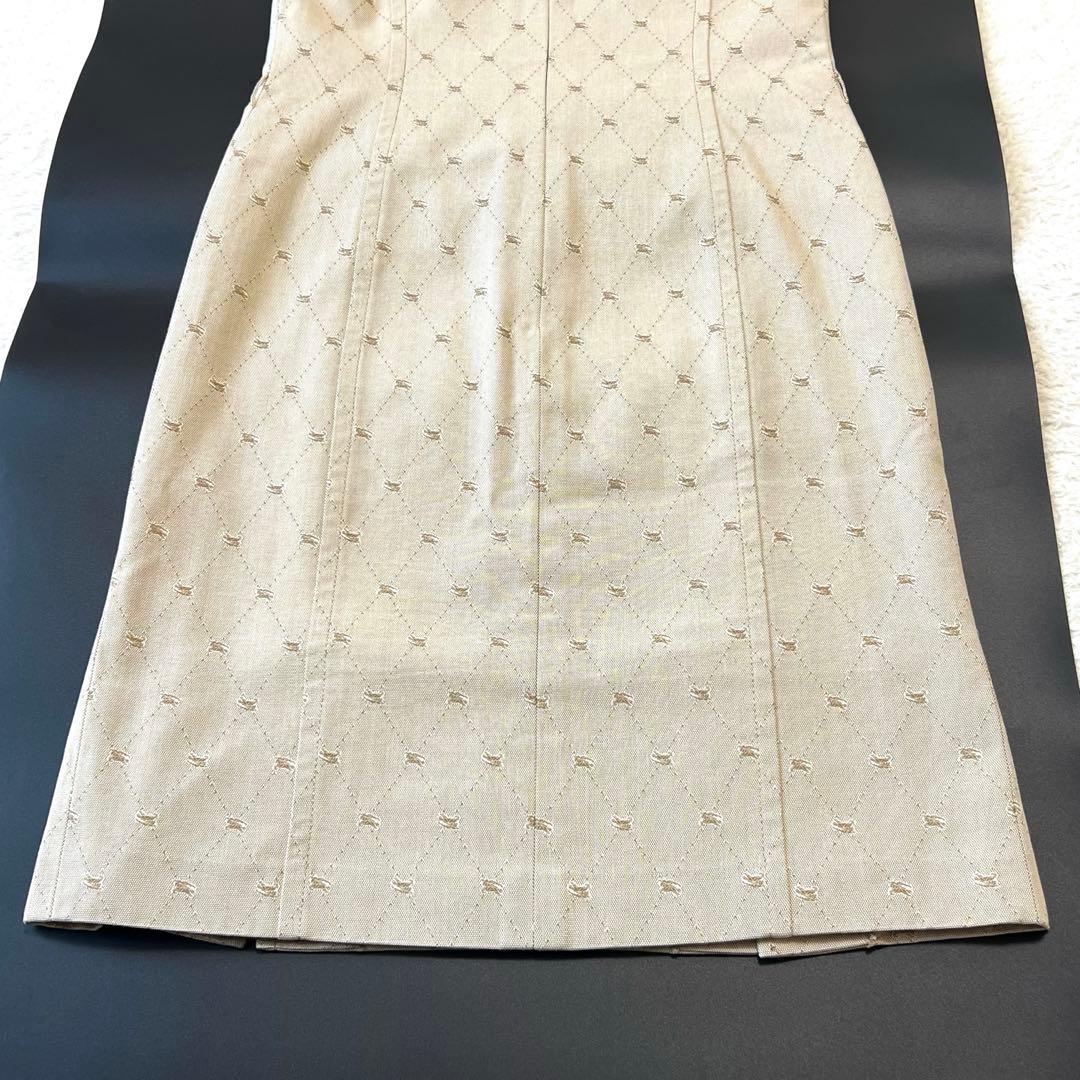 未使用級✨バーバリーブルーレーベル スカジャン 総柄 ホースロゴ刺繍 ベージュ