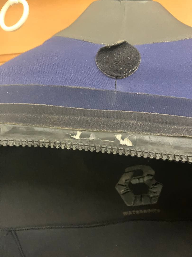 BE WET ウェットスーツ　ピーウェット　ドライスーツ　サーフィン