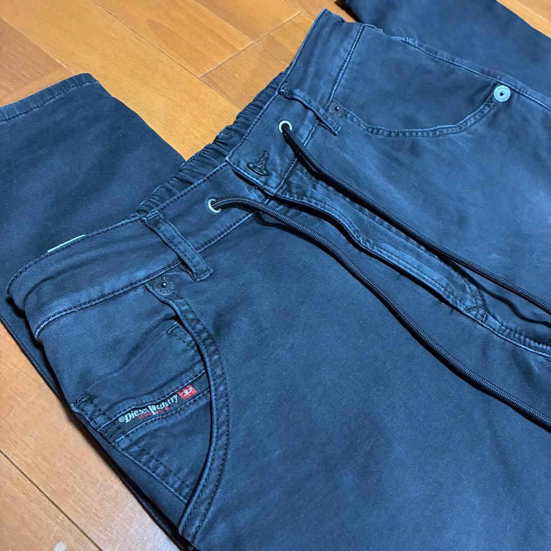 ディーゼル　最新定番カラーブラック　ジョグジーンズ　30インチ　436