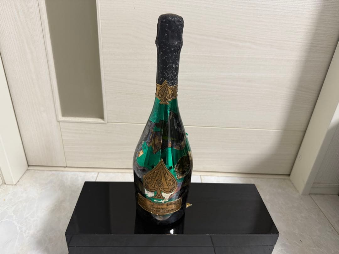 アルマンドグリーン　未開封　剥がれあり