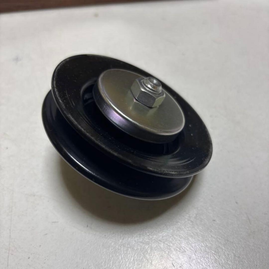 トヨタ　デリボーイkxc10 エアコンベルトテンショナー