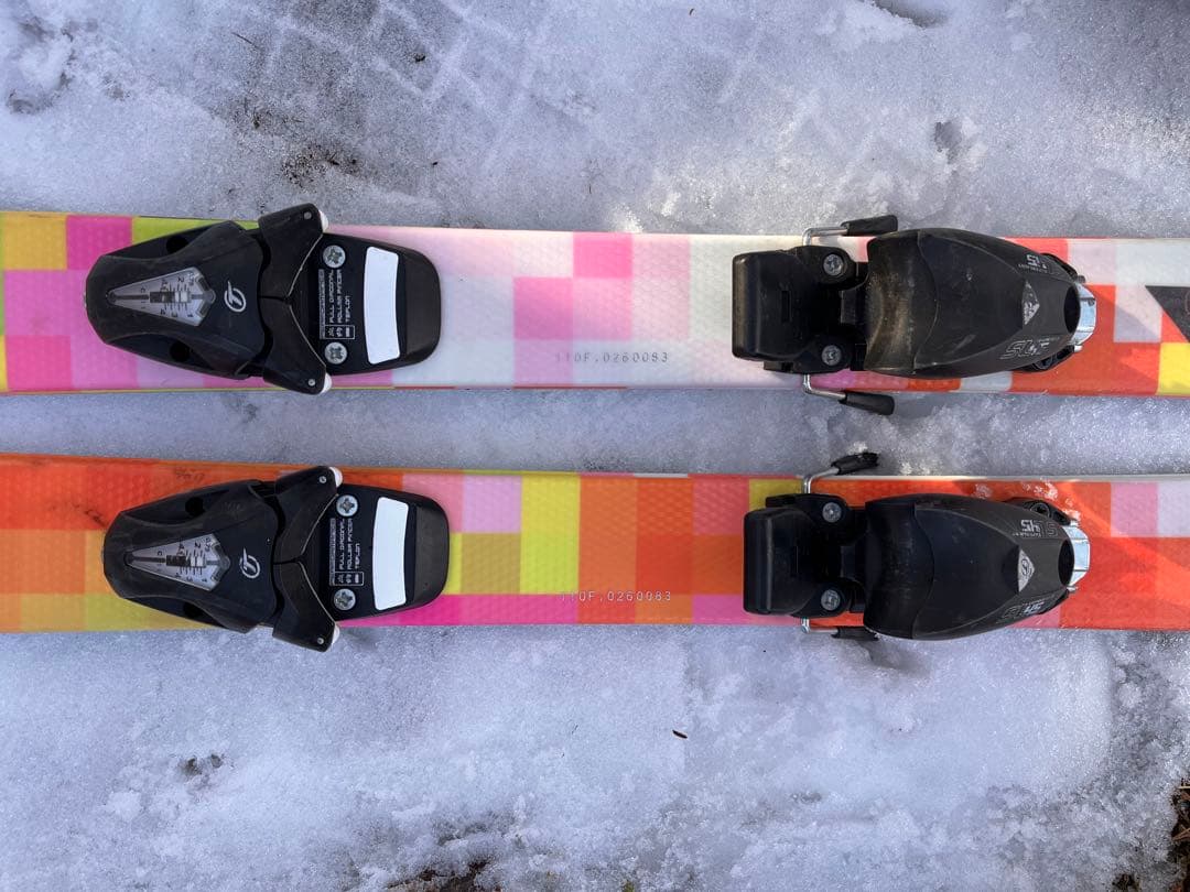 キッズ用　KLINT カラフルスキー板 ビンディング付き　110cm