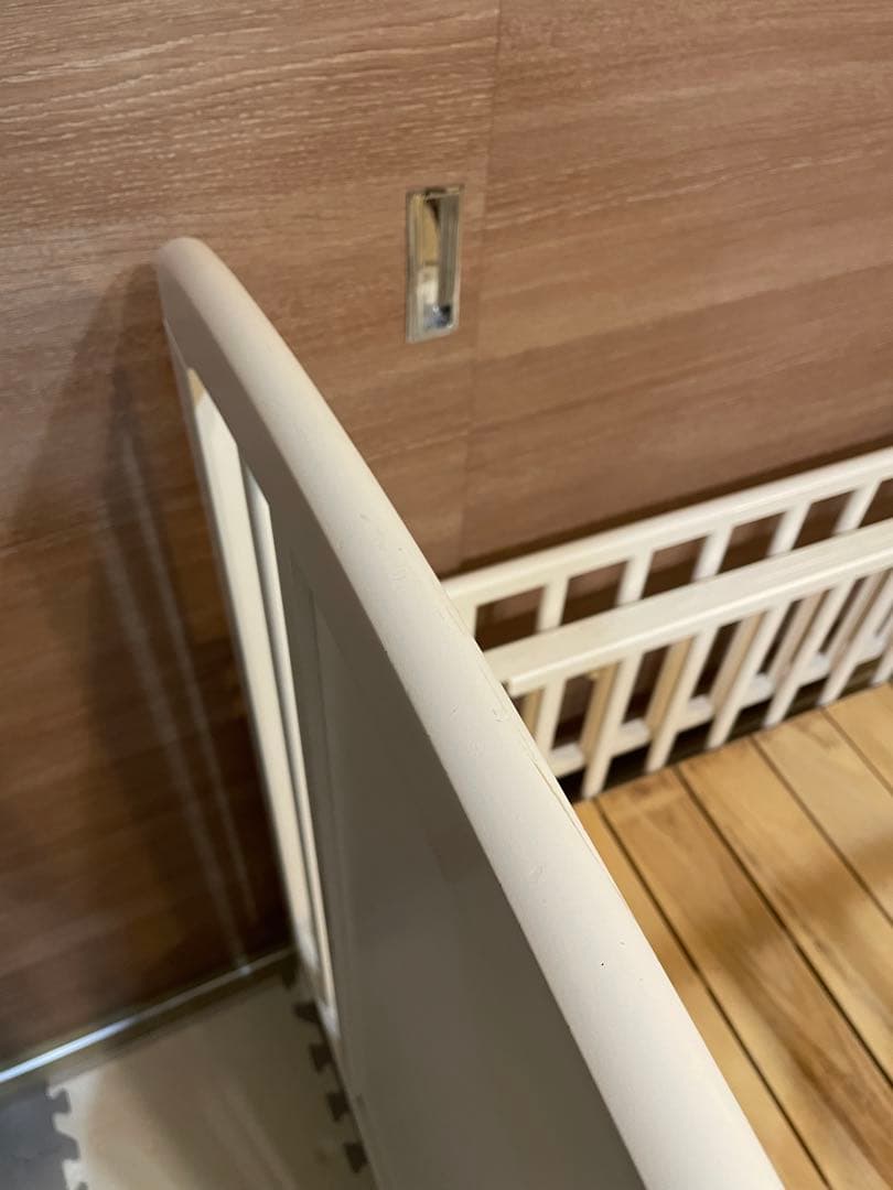 ホワイト 木製 ベビーベッド キャスター付き