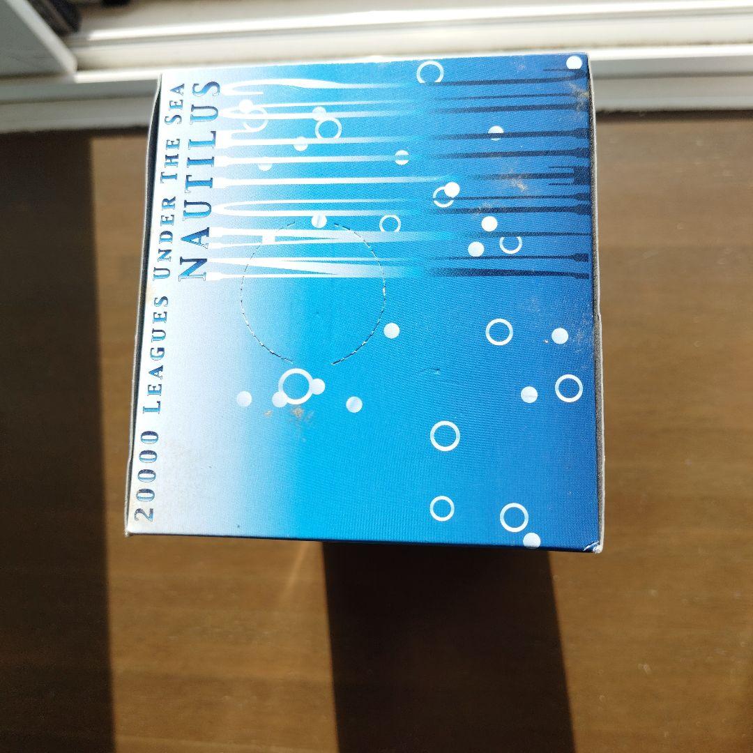 巨大イカ付き ノーチラス号フィギュア「海底2万マイル」