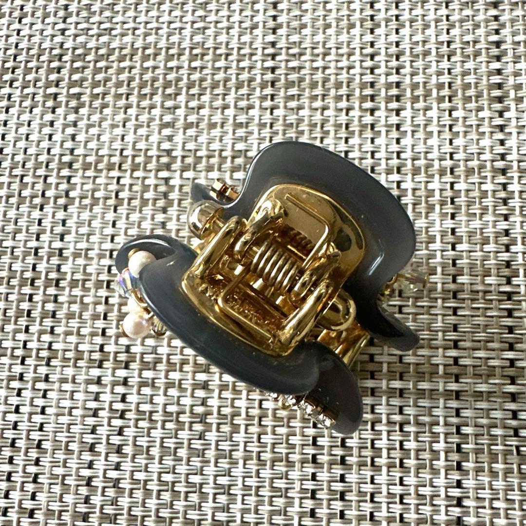 acca アッカ　クリップ　小　クリア墨黒　パール　ストーン　お花　試着のみ美品