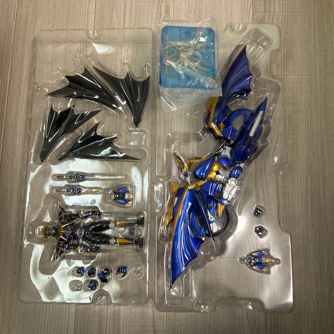 t110 SHFiguarts 仮面ライダーキックサバイブ & ダークレイダー