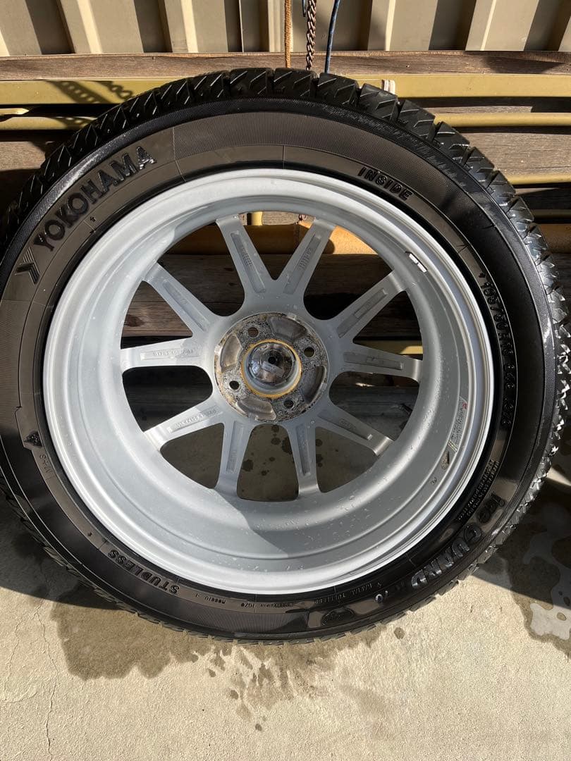 トヨタアクアスタッドレスタイヤホイールセット　ナットつき