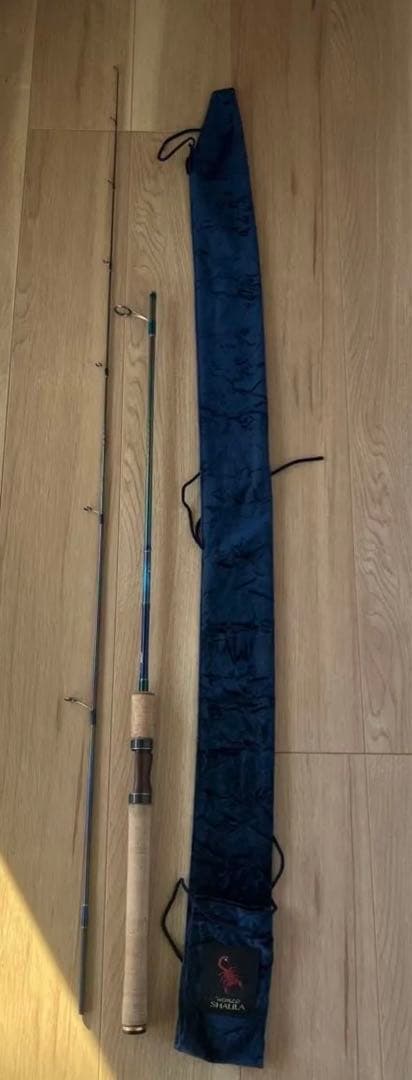 【美品】シマノ ワールドシャウラ 2701FF-2 ブルー