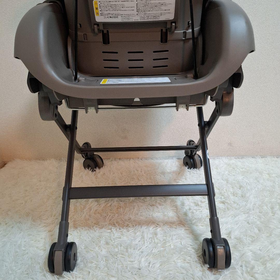 【美品】コンビ ネムリラ 4キャス 手動 ハイローチェア
