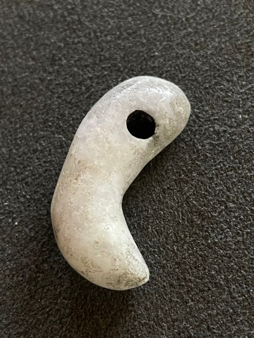 縄文～弥生時代　勾玉　翡翠　氷翡翠　出土品