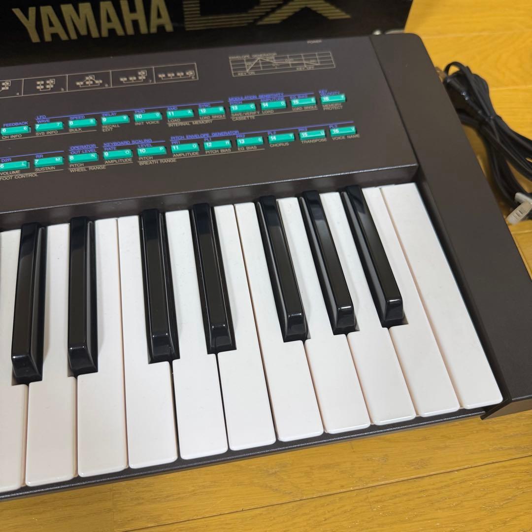 YAMAHA DX21 シンセサイザー　ソフトケース付き　ヤマハ　音楽　作曲