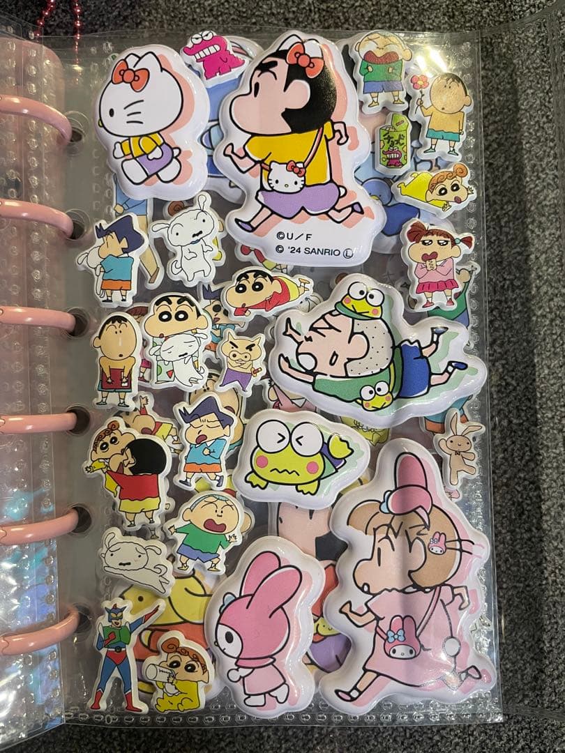 サンリオ　ボンボンドロップシール　シール手帳　ラブブ