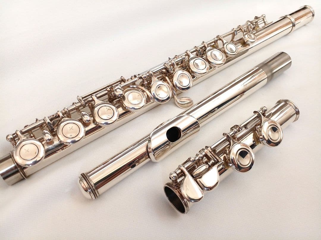 ♦後期モデル♦ヤマハ フルート YFL-211♦良く鳴る美品