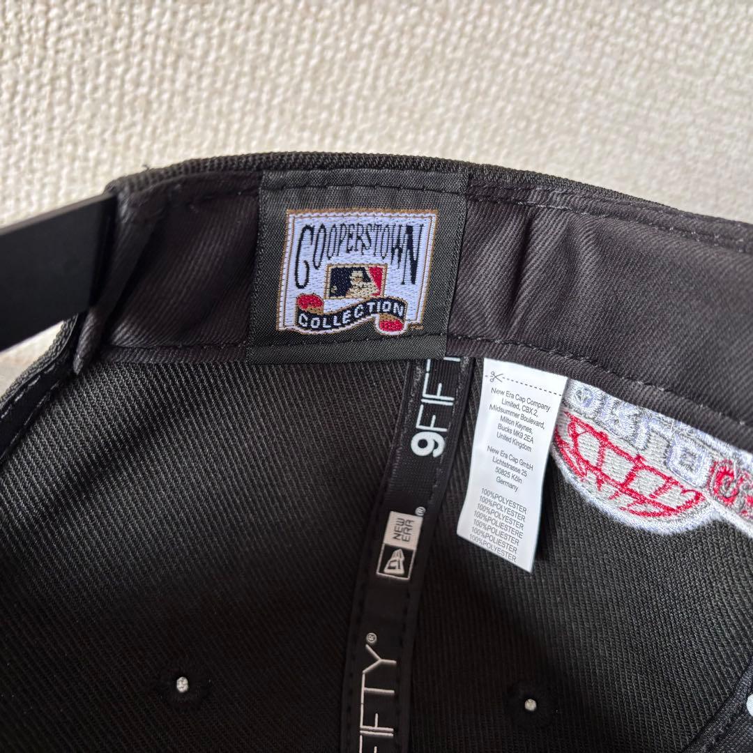 【海外限定】ニューエラ シカゴホワイトソックス 9FIFTY ブラック&レッド