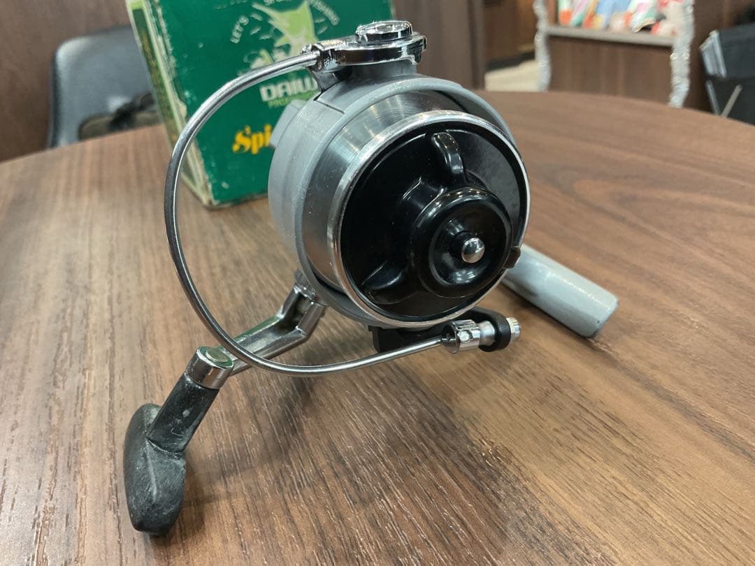 リール Daiwa 8100A
