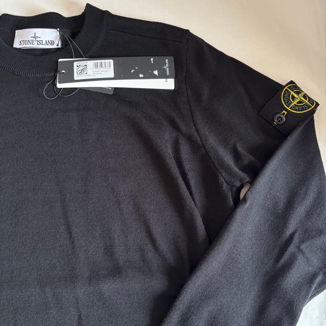 STONE  ストーンアイランド ロゴバッジ クルーネックニット