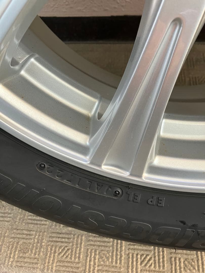 16インチ スタッドレスタイヤ セット　日産用ボルト付き　　引き取り限定