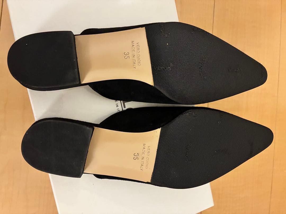 NEBULONI E. ブラックスエードミュール 35