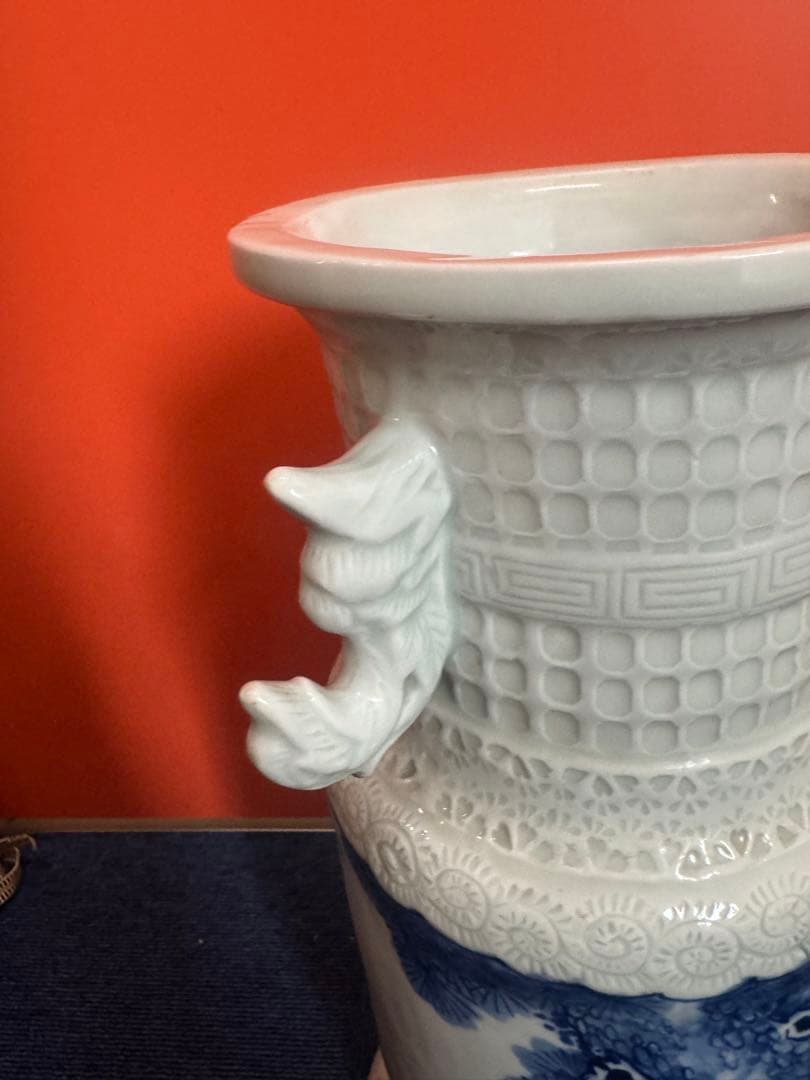 1675  希少　平戸焼　大花瓶 大壺　陰刻 人物浮彫　時代物