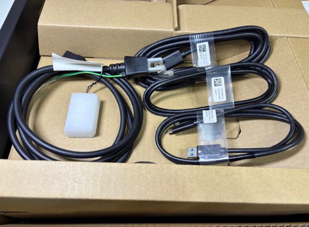 Dell U3223QE 32インチ 4K IPS Black 元箱付 美品