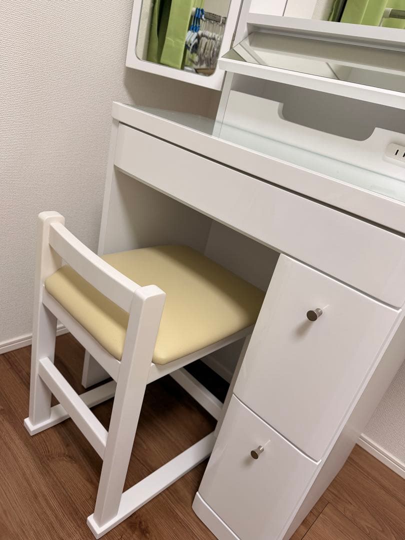 最終値下げ　NITORI ホワイト ドレッサー 鏡台　美品　即購入　椅子付き