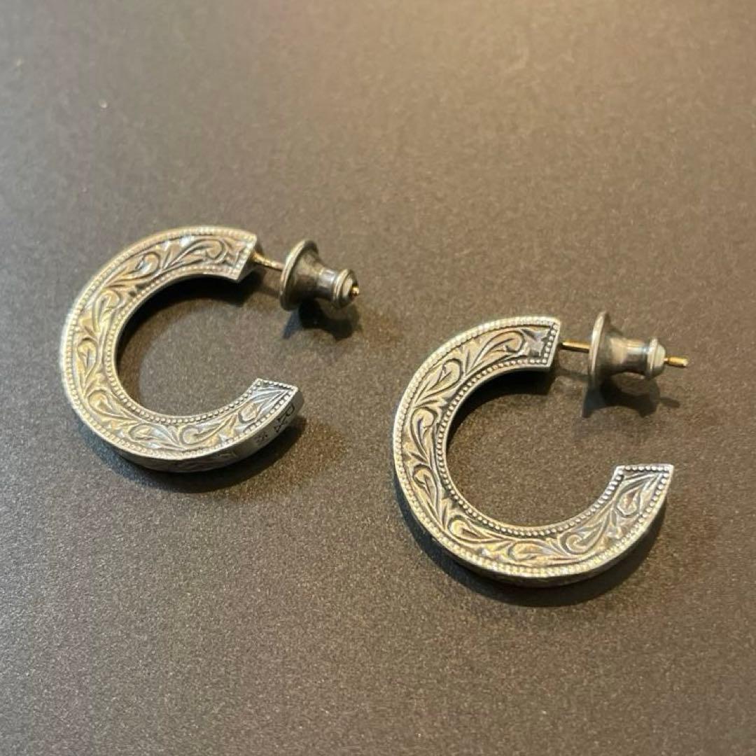 アクセサリー ANTIDOTE BUYERS CLUB Engraved Triangle