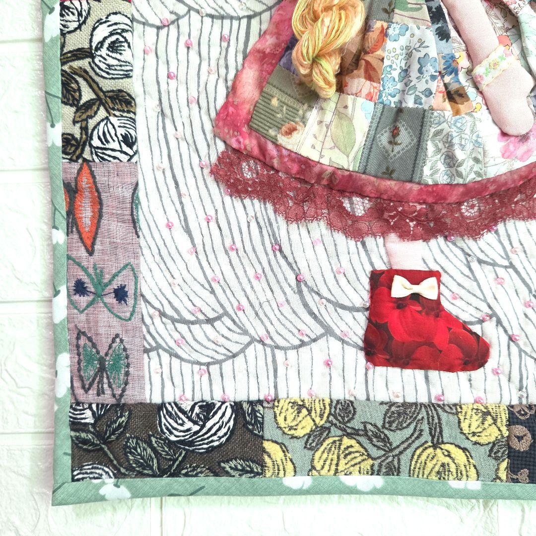 ハンドメイド　パッチワーク　スーちゃんタペストリー