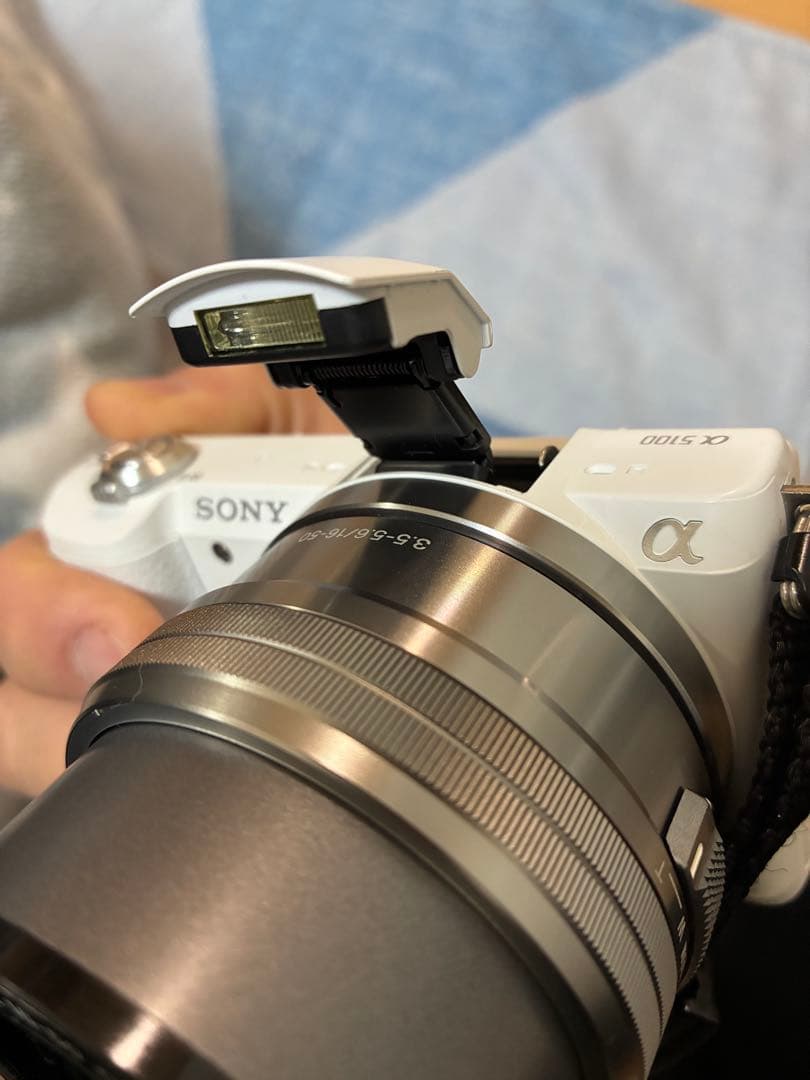 ★極上級★ほぼ新品★SONY a5100 シャッター回数1000回以下