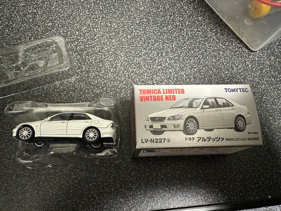 トミカ　リミテッドヴィンテージネオ　アルテッツァ　Lエディション 2台セット