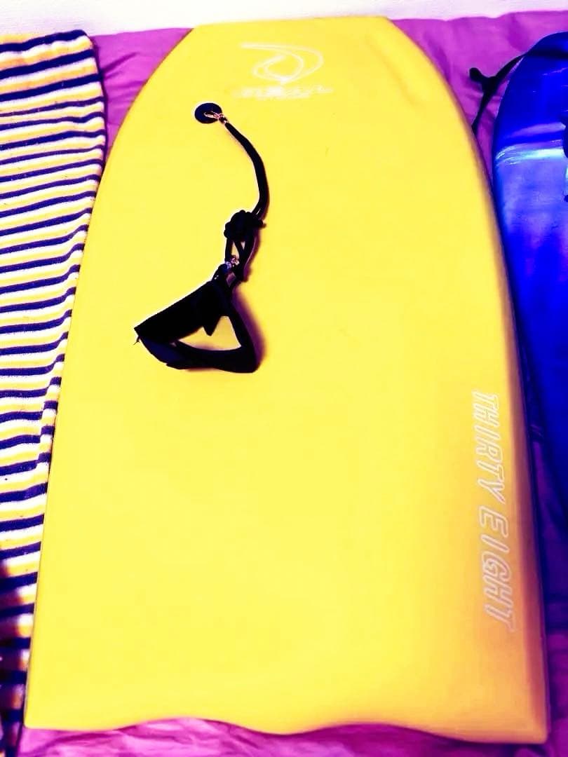 ①ボディボード2種類②カバー③RLビーチサンダル④NIKEハーフパンツ2種類他