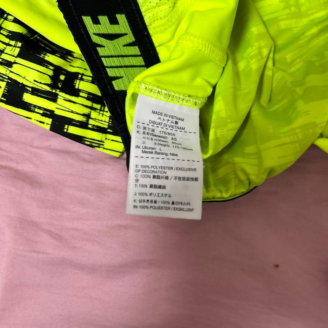 ①ボディボード2種類②カバー③RLビーチサンダル④NIKEハーフパンツ2種類他