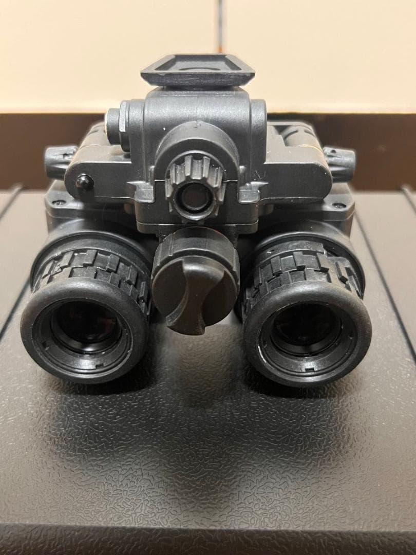 PVS31　デジタルナイトビジョン 実動(充電器、ケーブル付属なし)