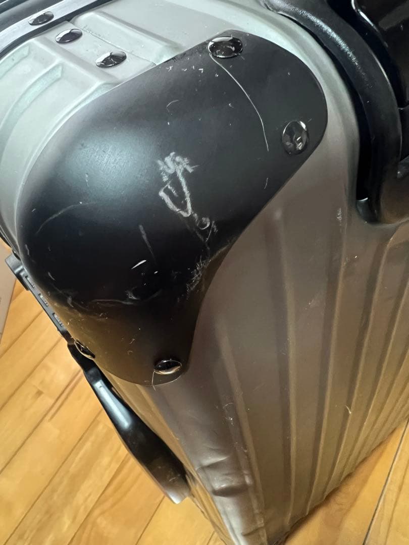 リモワ×モンクレール限定コラボスーツケース32L機内持ち込み可RIMOWA貴重