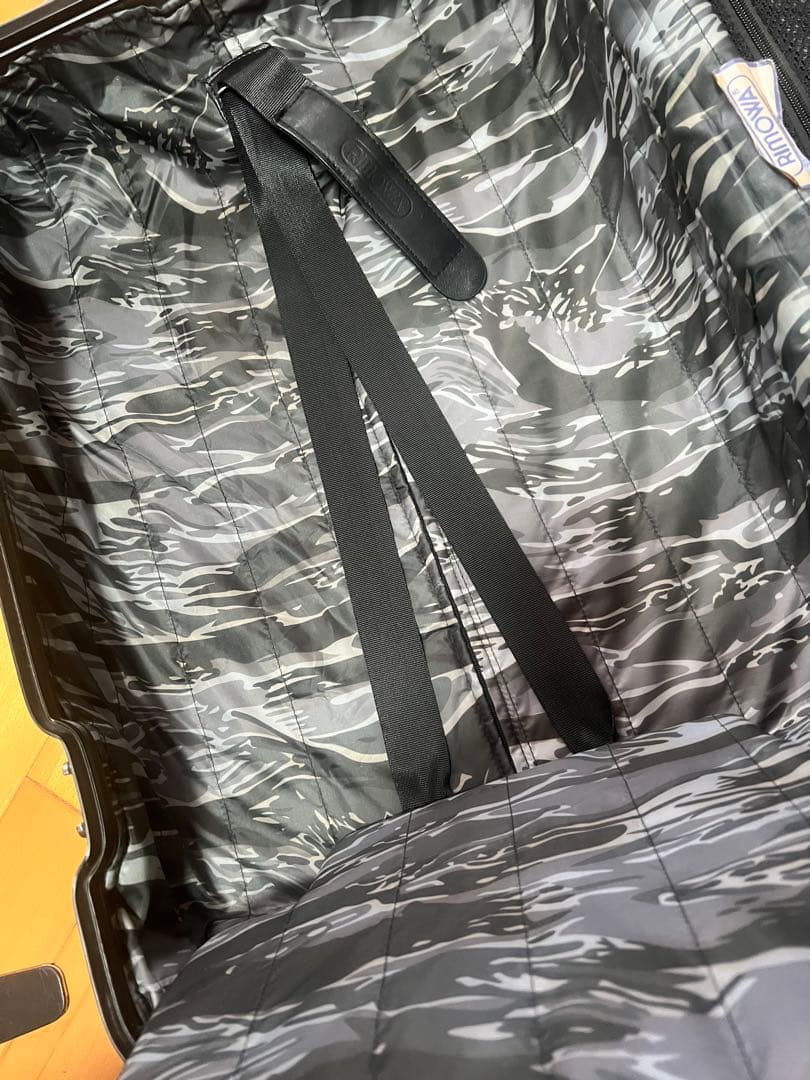 リモワ×モンクレール限定コラボスーツケース32L機内持ち込み可RIMOWA貴重