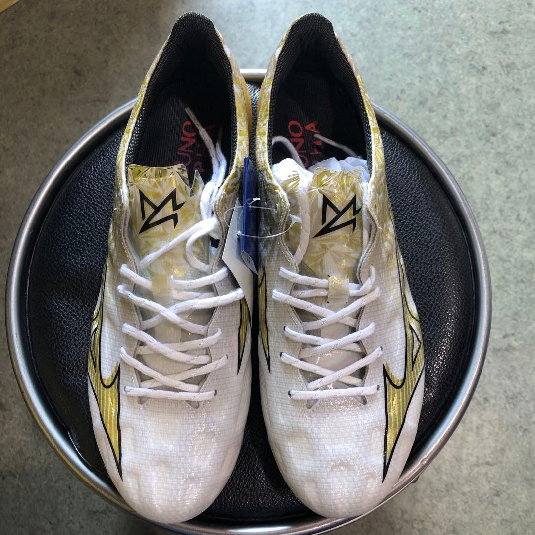 ミズノサッカースパイク新品