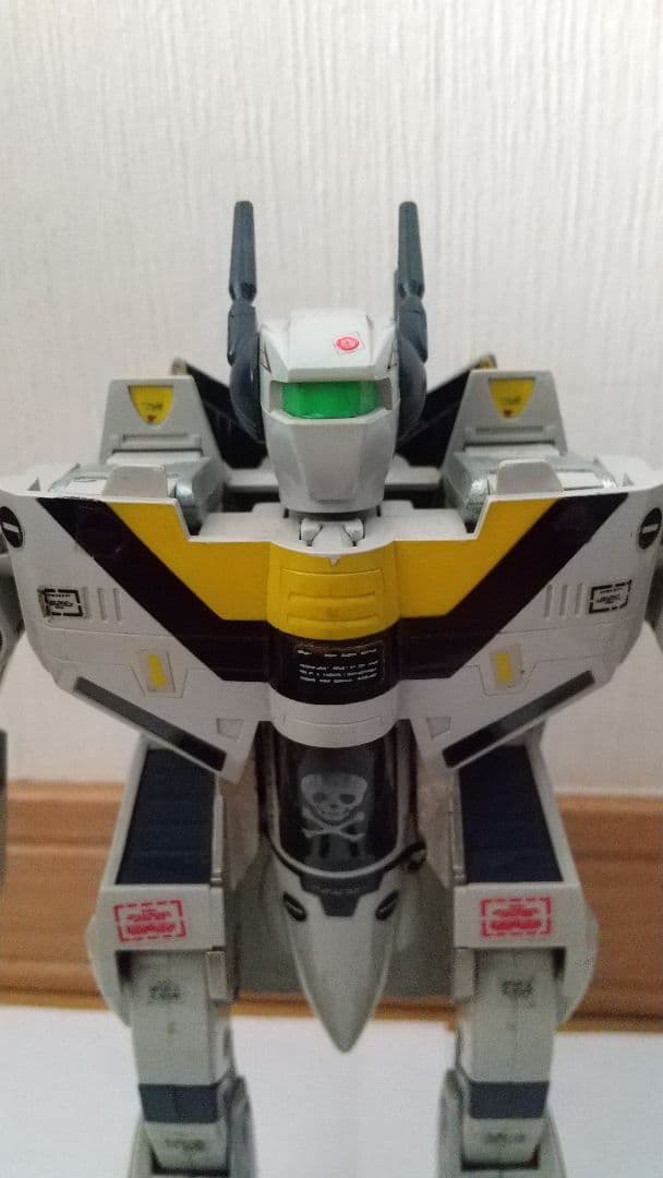 タカトクトイス マクロス バルキリー アーマード付き