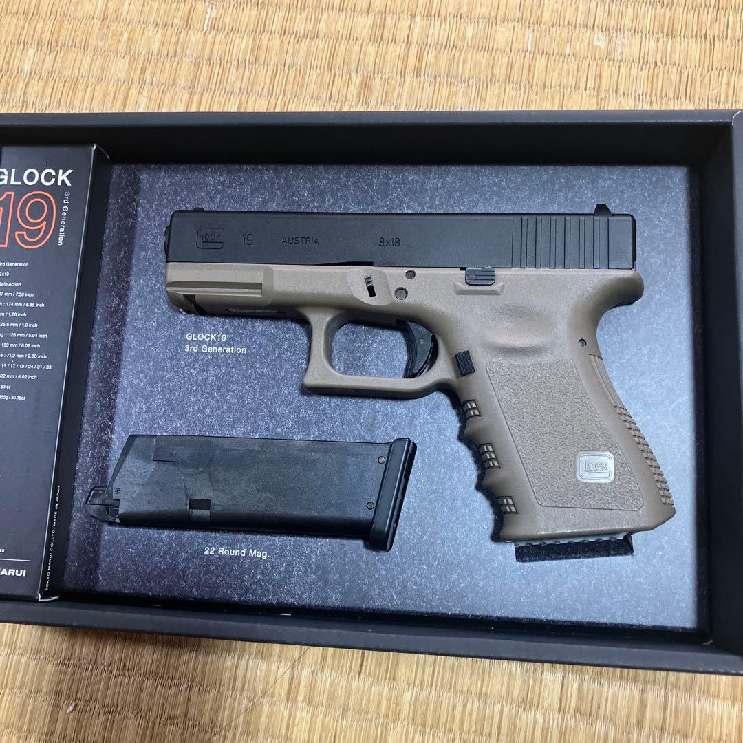 東京マルイ　GLOCK 19 3rd Generation タンカラーフレーム
