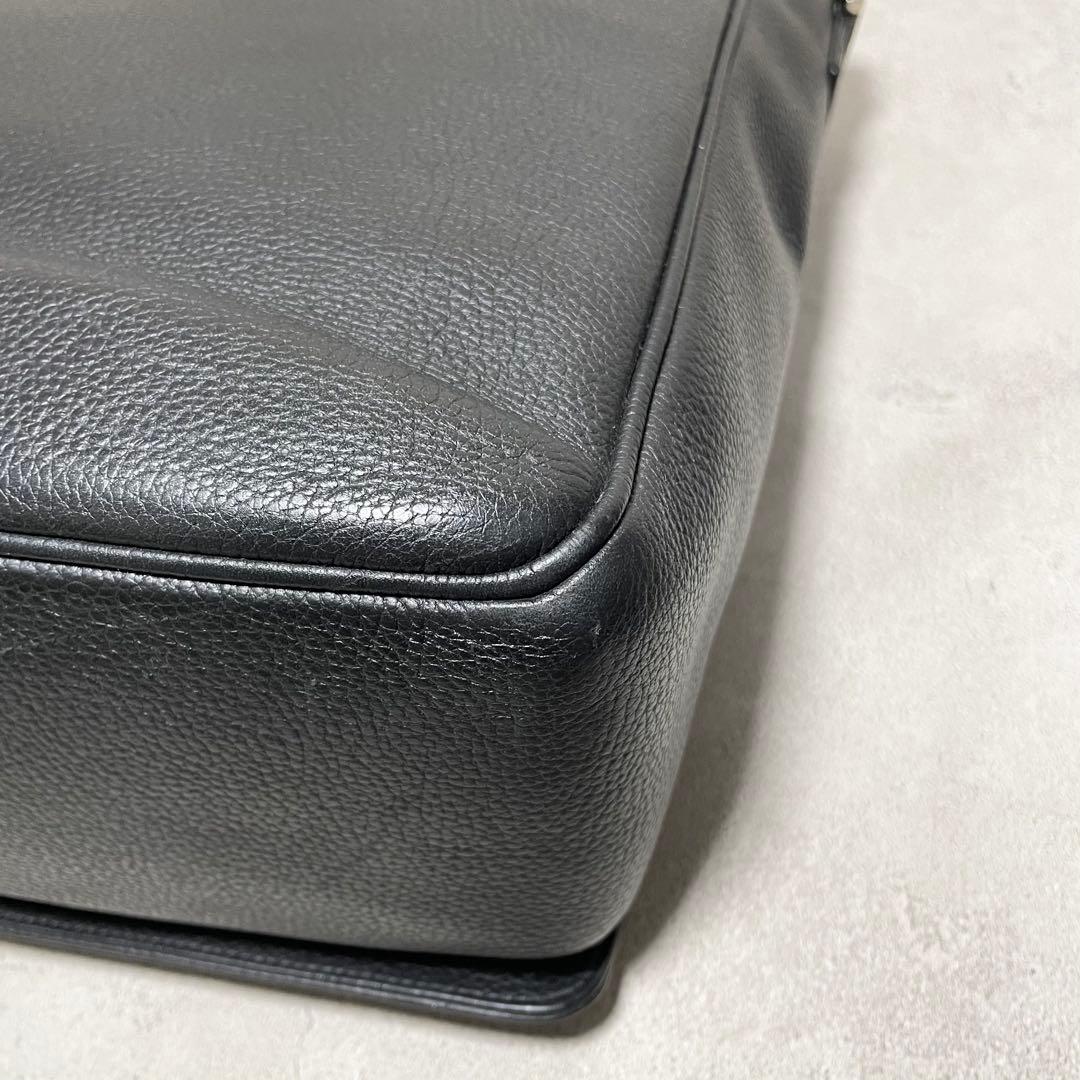 Cartier カルティエ パシャ ショルダーバッグ レザー ブラック メンズ