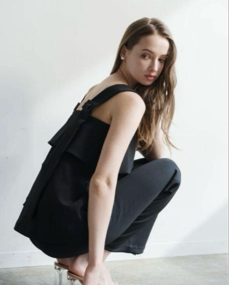 CARLA カーラ　ビラクビスチェトップス