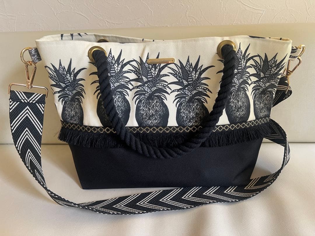 Mocolima Hawaii モコリマハワイ ブラックパイントートバッグ