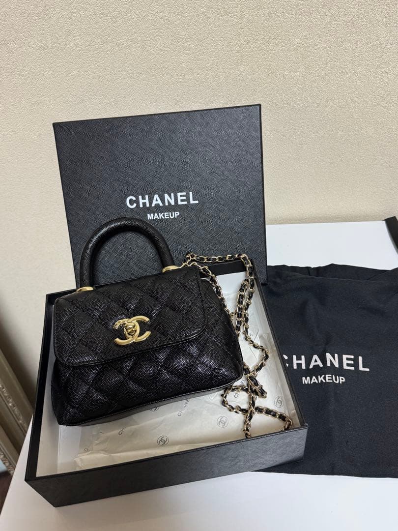 CHANEL MAKEUP ブラック ミニ　チェーン　ショルダーバッグ