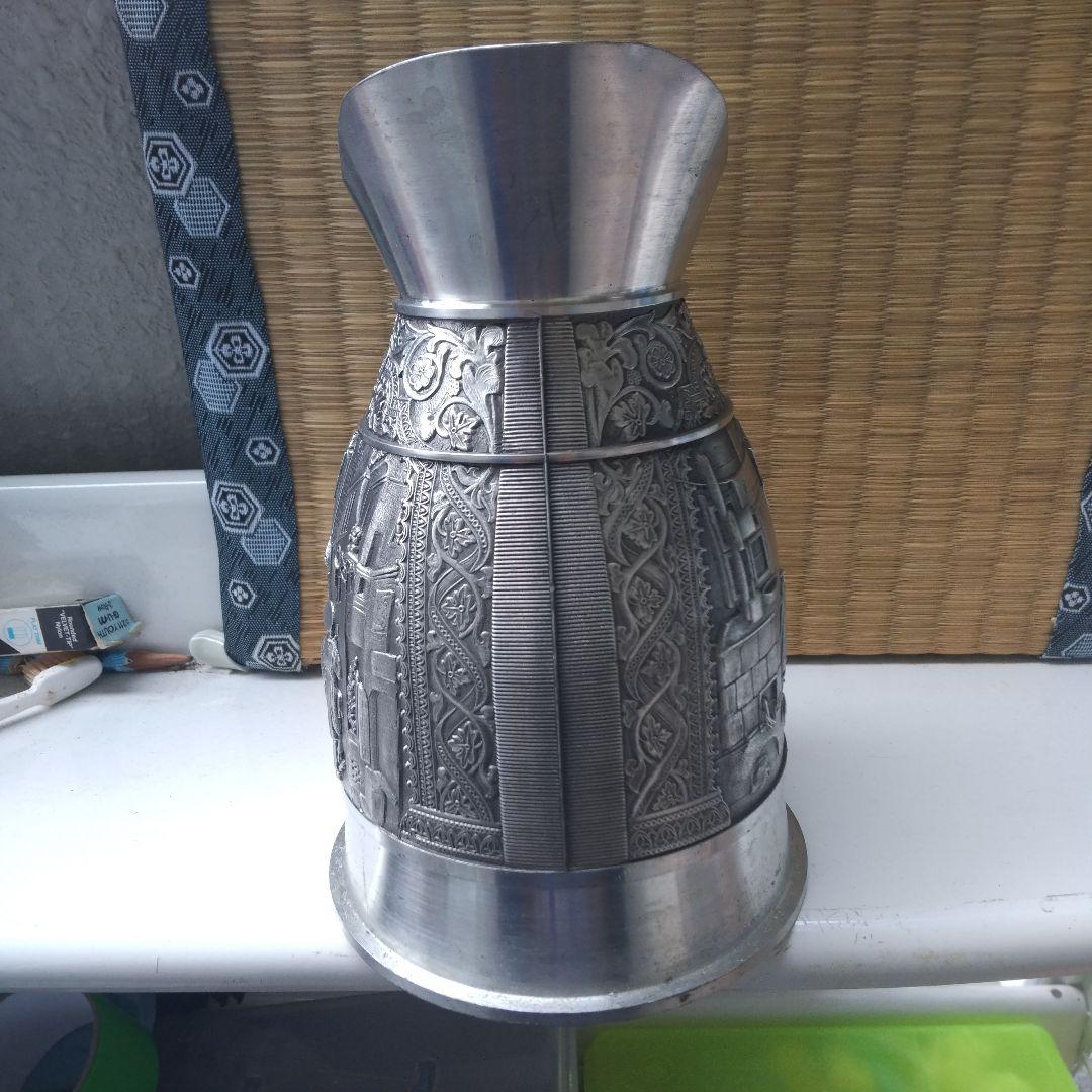 金属製浮彫りピッチャー 中型