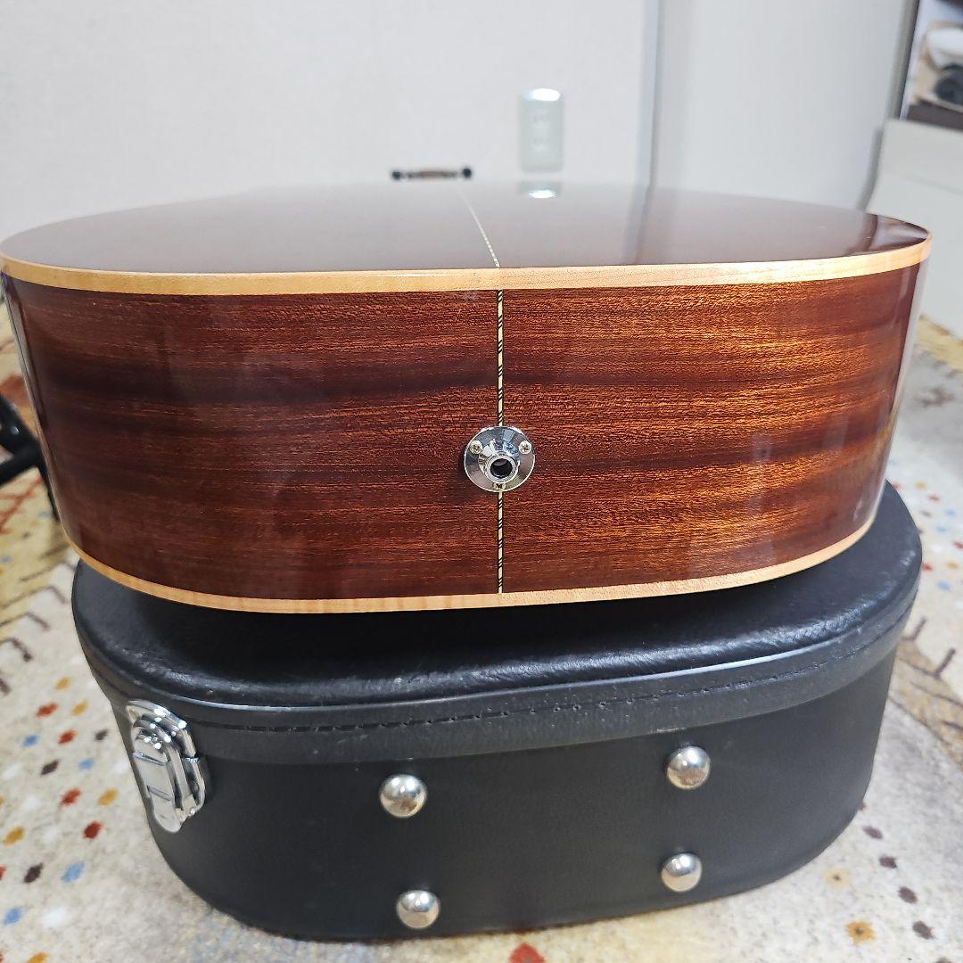 Court.MR.AS4エレアコ総単板！ 純正ハードケース付き。