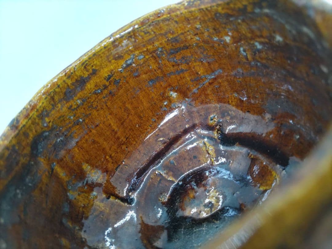 裏千家十四代淡々斎書付八代大樋長左衛門(宗春)
大樋焼 飴釉
茶碗