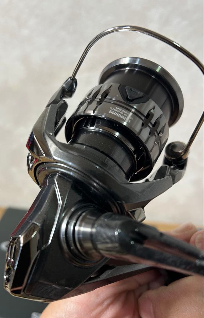 【格安】シマノ25 COMPLEX XR C2500 F4 XG