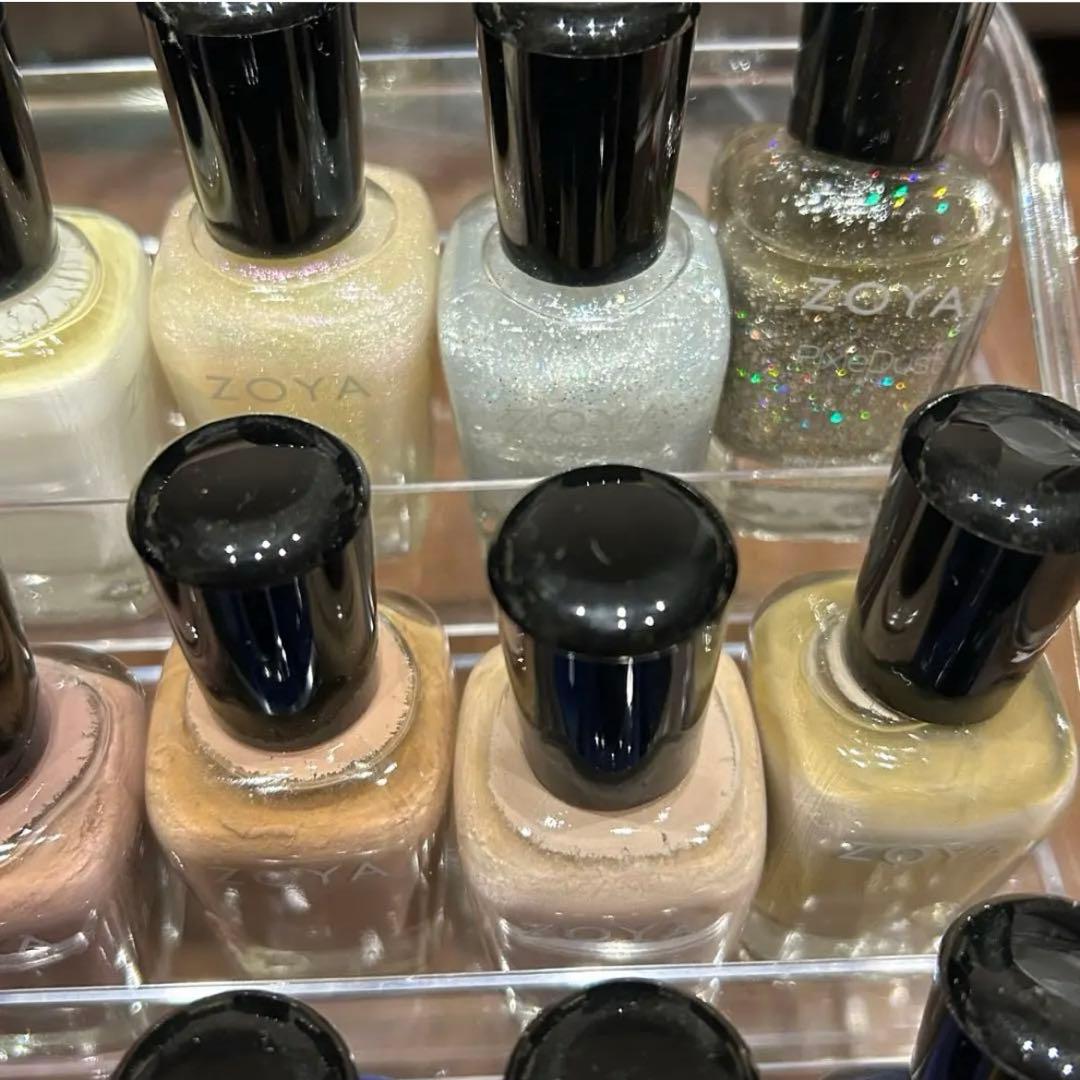 ZOYA／ネイルラッカー(バラ売り可)