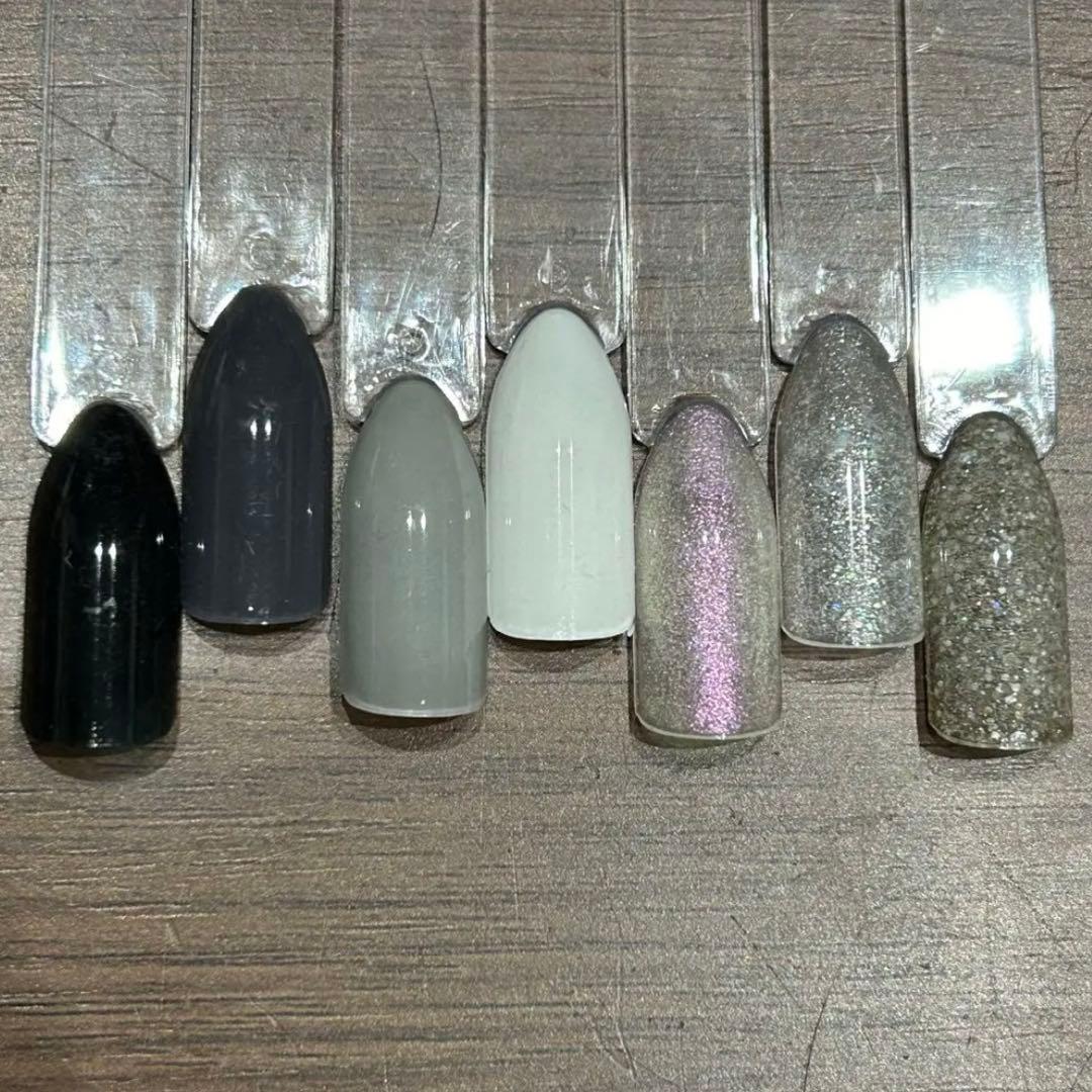 ZOYA／ネイルラッカー(バラ売り可)