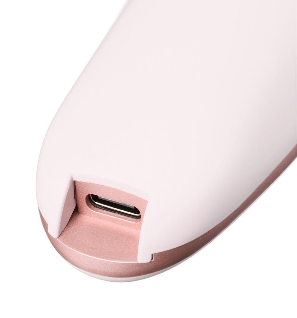 CHOUCHOU × ELLE スタイリストイオングロウブラシ 赤色青色LED